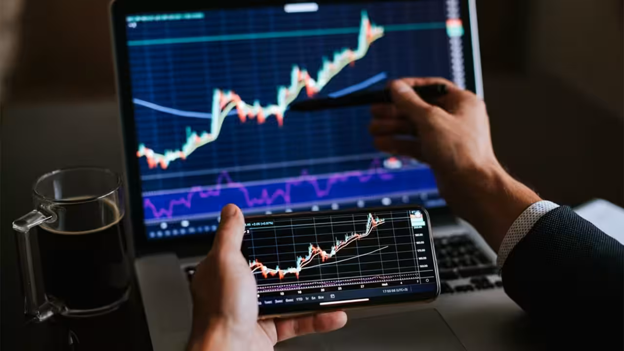 FintechZoom.com: Smart Finance & Investing Made Easy How FintechZoom’s Market Predictions Help Investors
